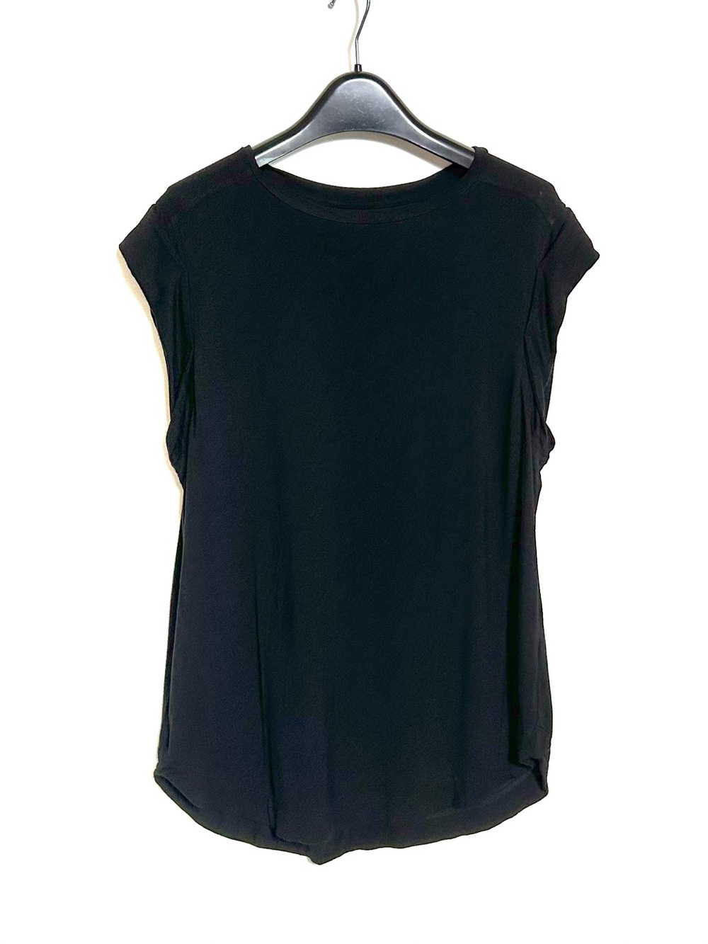Tavi black muscle tee